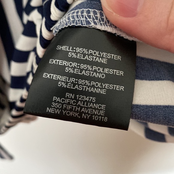 Tahari sleeveless tie front blouse size small - Picture 6 of 6